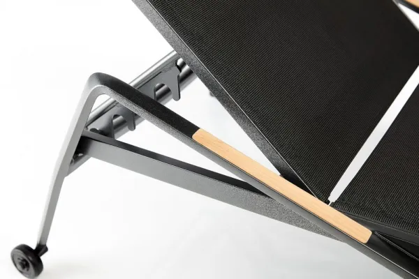 Polohovacie záhradné ležadlo DIAMOND Kettler