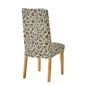 Pružný poťah s leopardím vzorom na stoličku