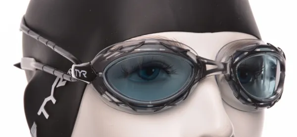 Tyr nest pro dymová