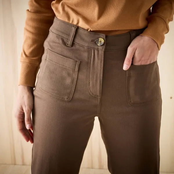 Bootcut nohavice s našitými vreckami