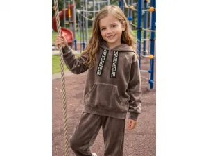 Fashionkids Dievčenský velúrový komplet  – hnedý Farba: Hnedá, Veľkosť: 122