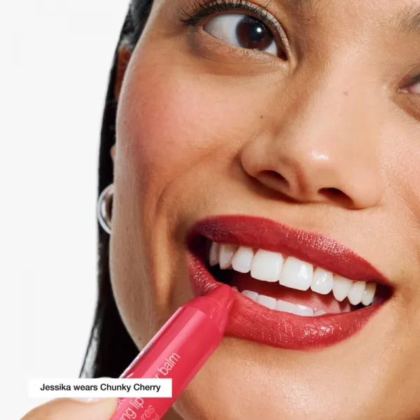 Clinique Chubby Stick™ Moisturizing Lip Colour Balm hydratačný rúž odtieň Chunky Cherry 3 g