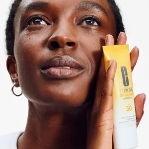 Clinique Sun UV Solutions Matifying Sunscreen SPF 50 opaľovací krém na tvár so zmatňujúcim efektom 40 ml