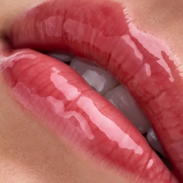 Catrice Peptide Bliss Glossy Lip Balm lesklý balzam na pery s peptidmi odtieň 030 Dew Not Disturb 10 ml