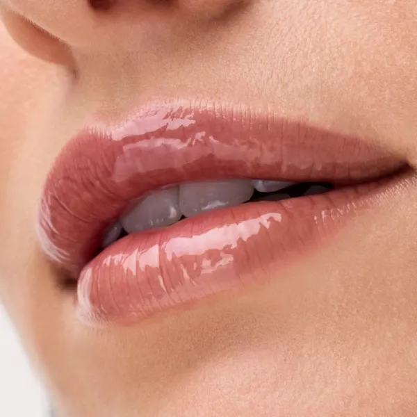 Catrice Peptide Bliss Glossy Lip Balm lesklý balzam na pery s peptidmi odtieň 050 Glazed & Gorgeous 10 ml