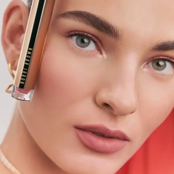 Bobbi Brown Threads of Love Luxe Matte Liquid Lipstick matný tekutý rúž odtieň Sandwash Pink 6 ml