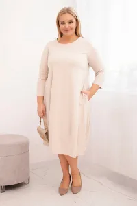 Plus size dámske šaty s vreckami béžové