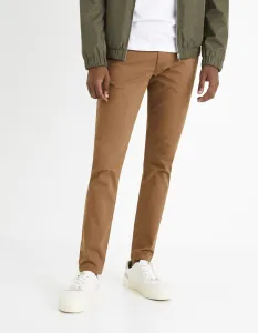Hnedé pánske chino nohavice Celio Toremus