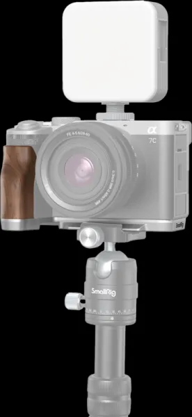SmallRig 4796 montážna doska v tvare L s drevenou rukoväťou pre Sony Alpha 7C II / Alpha 7CR