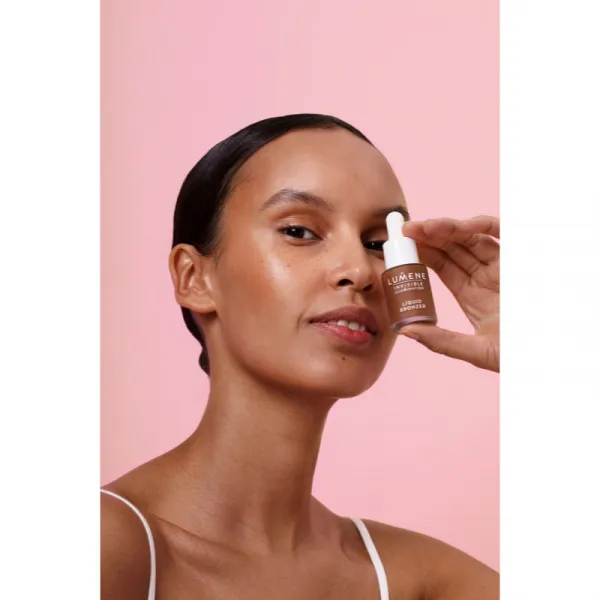 Lumene Invisible Illumination Instant Glow tekutý bronzer odtieň Deep Glow 15 ml