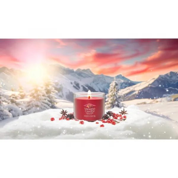 Yankee Candle Santa On Skis vonná sviečka Signature 122 g